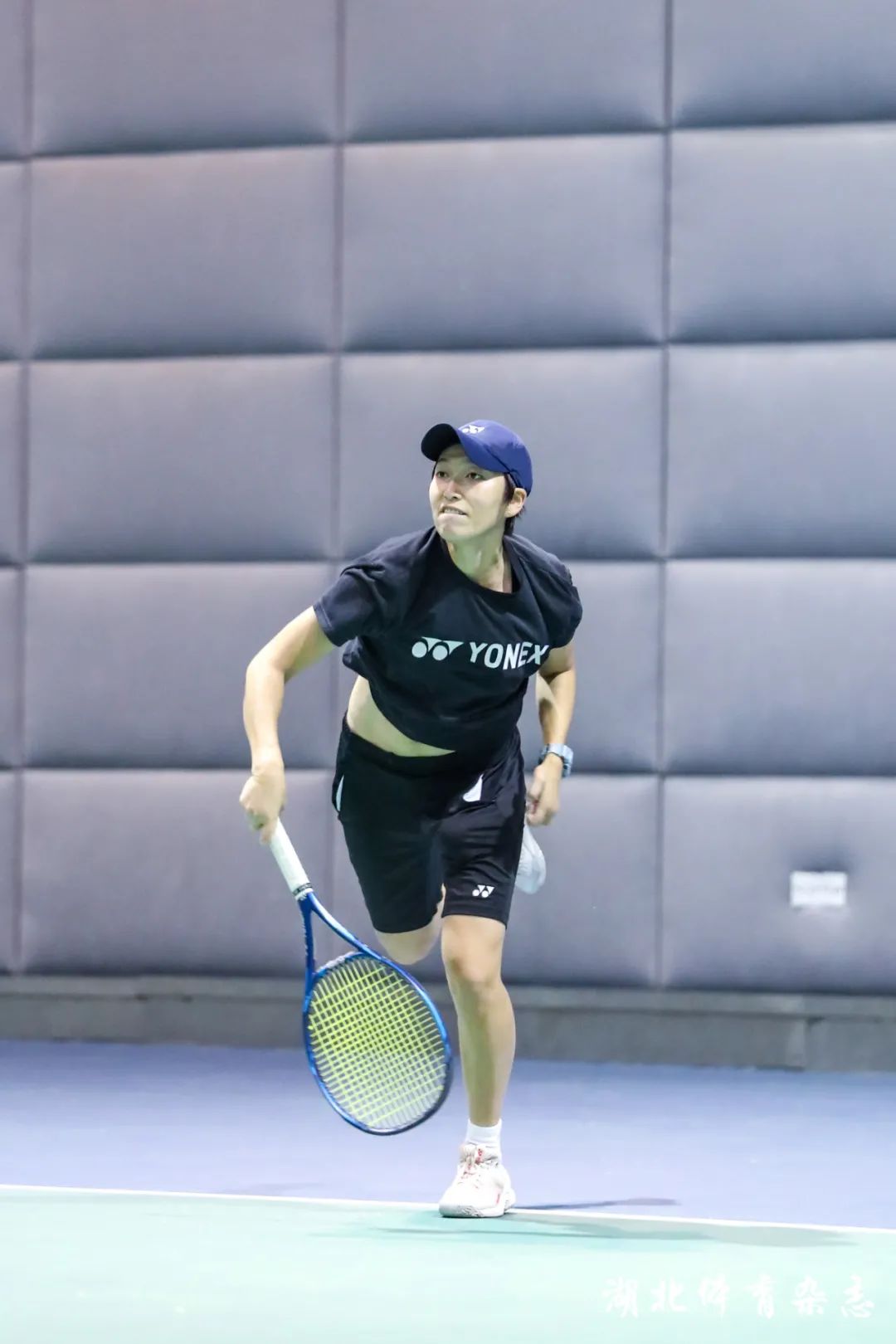 引着球迷们 引着球迷们